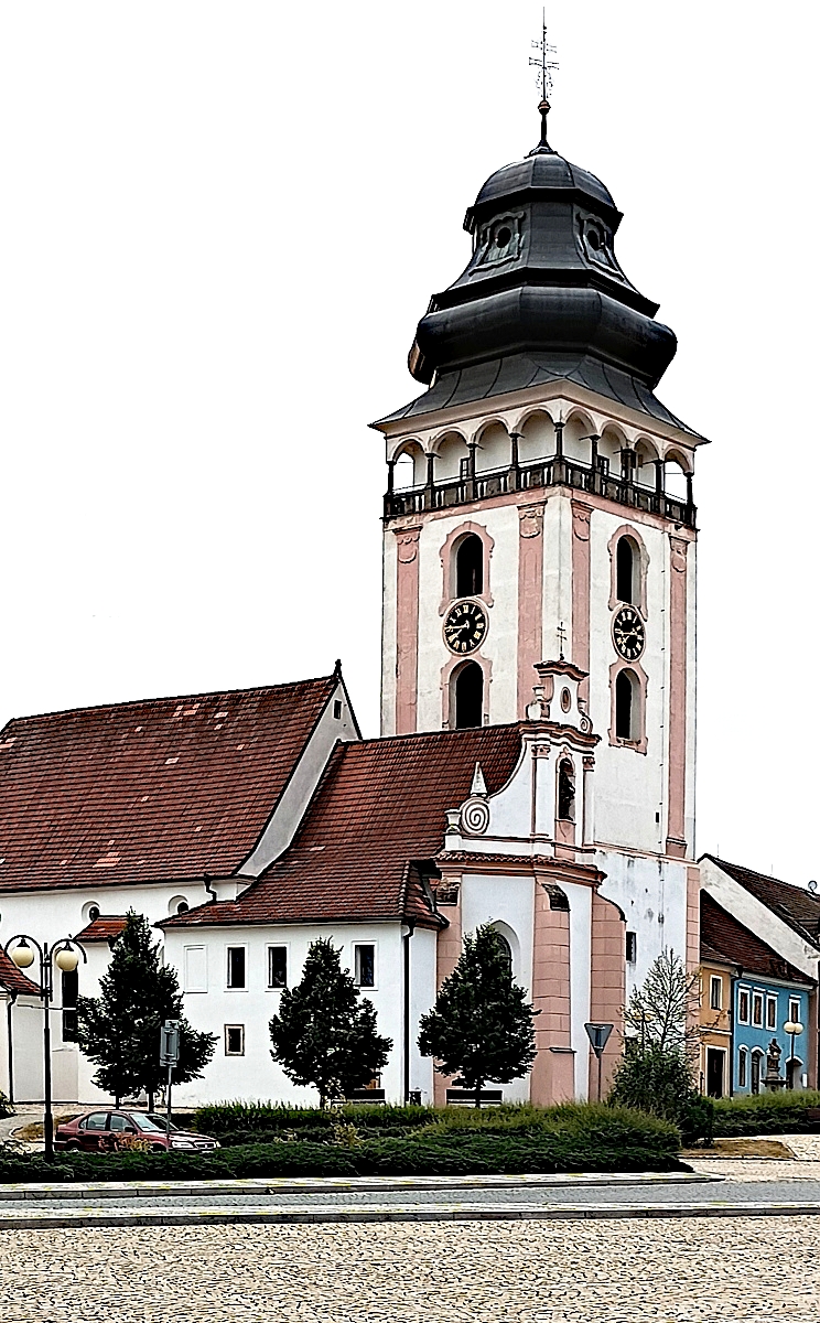 Bechyně náměstí kostel